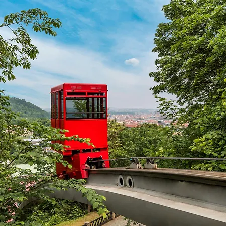 Nh 4* Praga