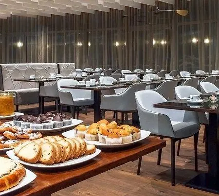 Hotel Nh Praga