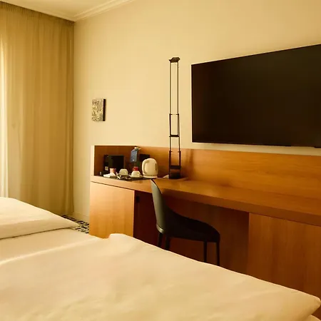 Nh Hotel Praga