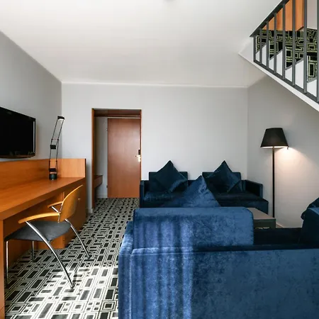 Nh Hotel 4*