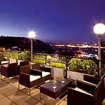 إن إتش سيتي 4*