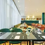 Nh シティ 4*