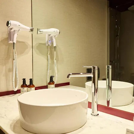 Hotel Nh 4*